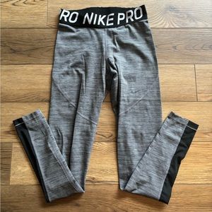 NIKE Pro Leggings